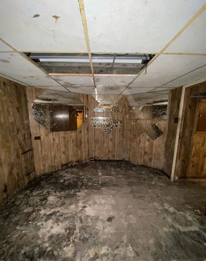 basement, emerald