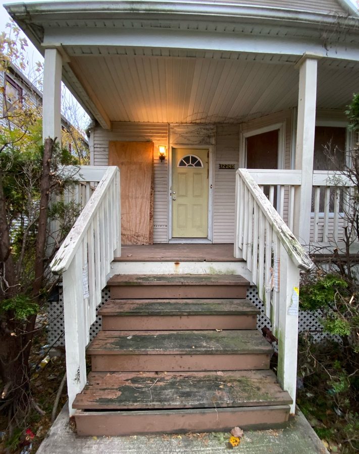 porch, emerald