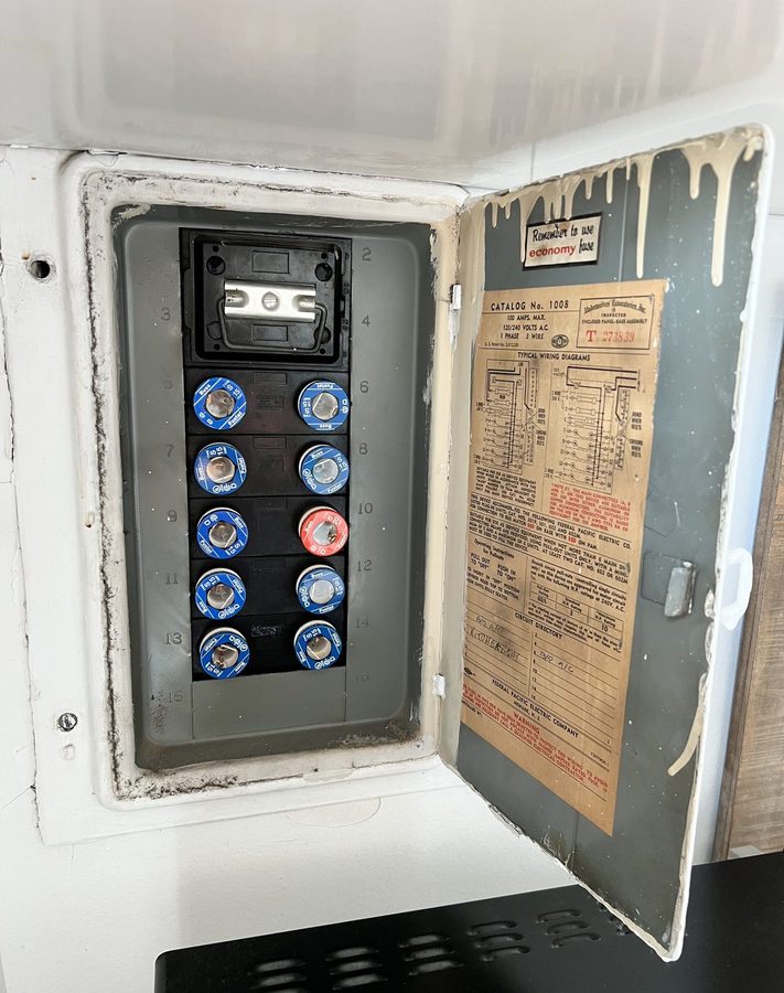 mechanical, Lakeview condo 3
